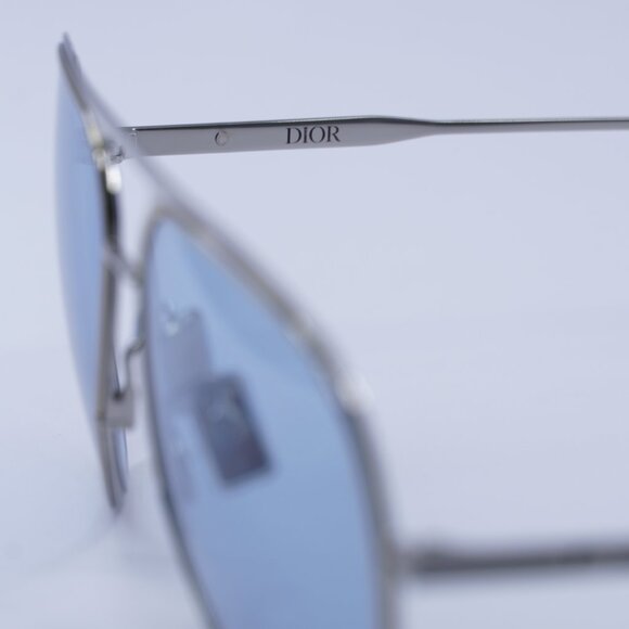 🕶️ New Dior DIORESSENTIAL A2U F0I8 Sunglasses - Palladium Frame, Blue Lenses - Picture 7 of 10